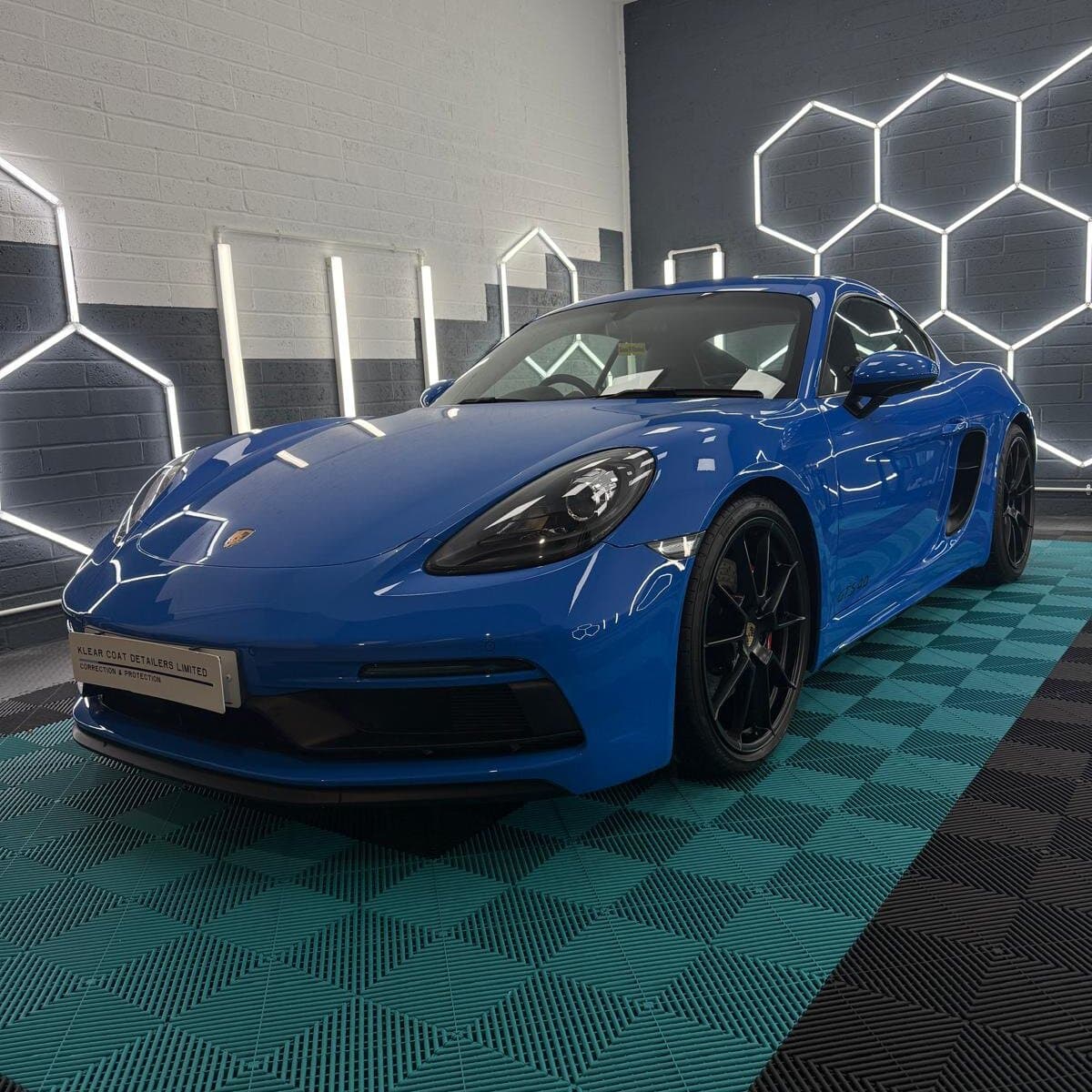 Porsche gloss finish detail